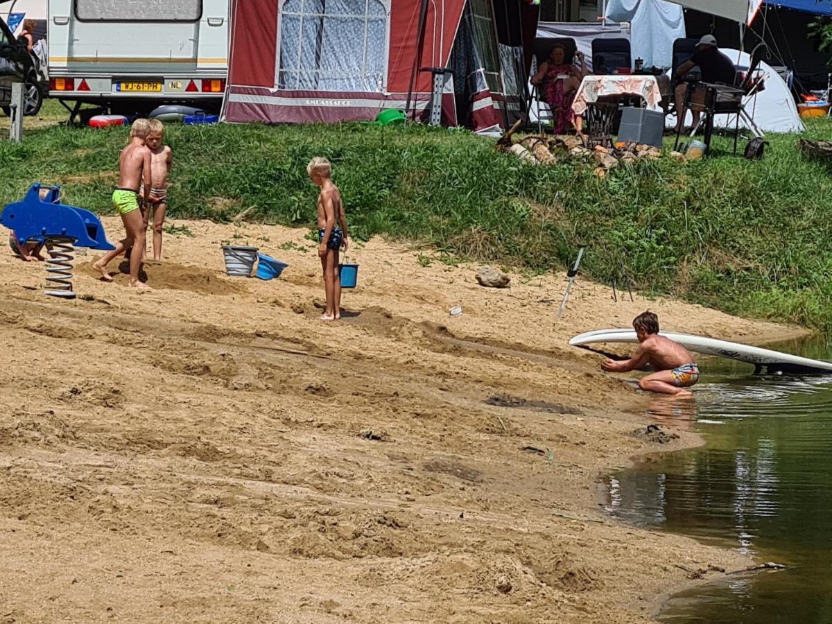 Camping Fontana S.R.O. Villa Pocatky Luaran gambar